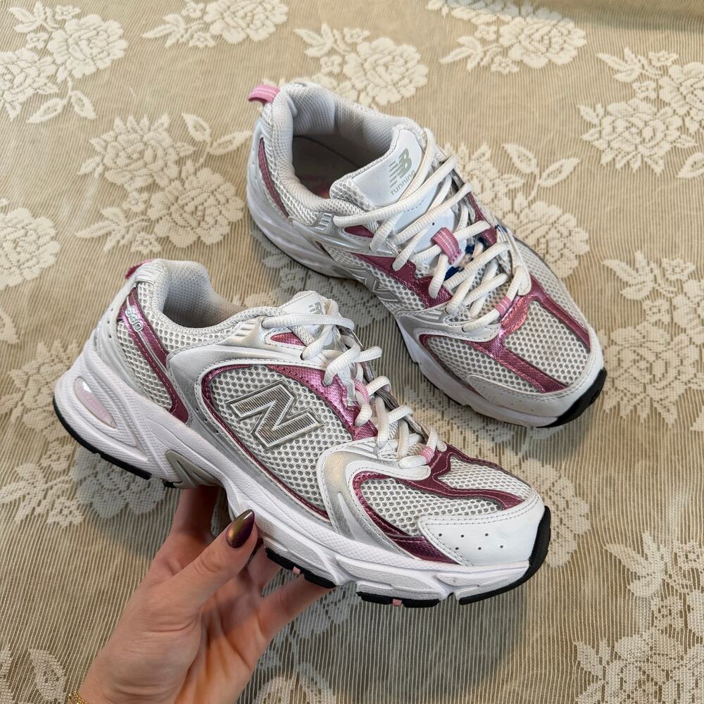 New Balance 530 White Metallic Pink Sneakers Women’s Size 8